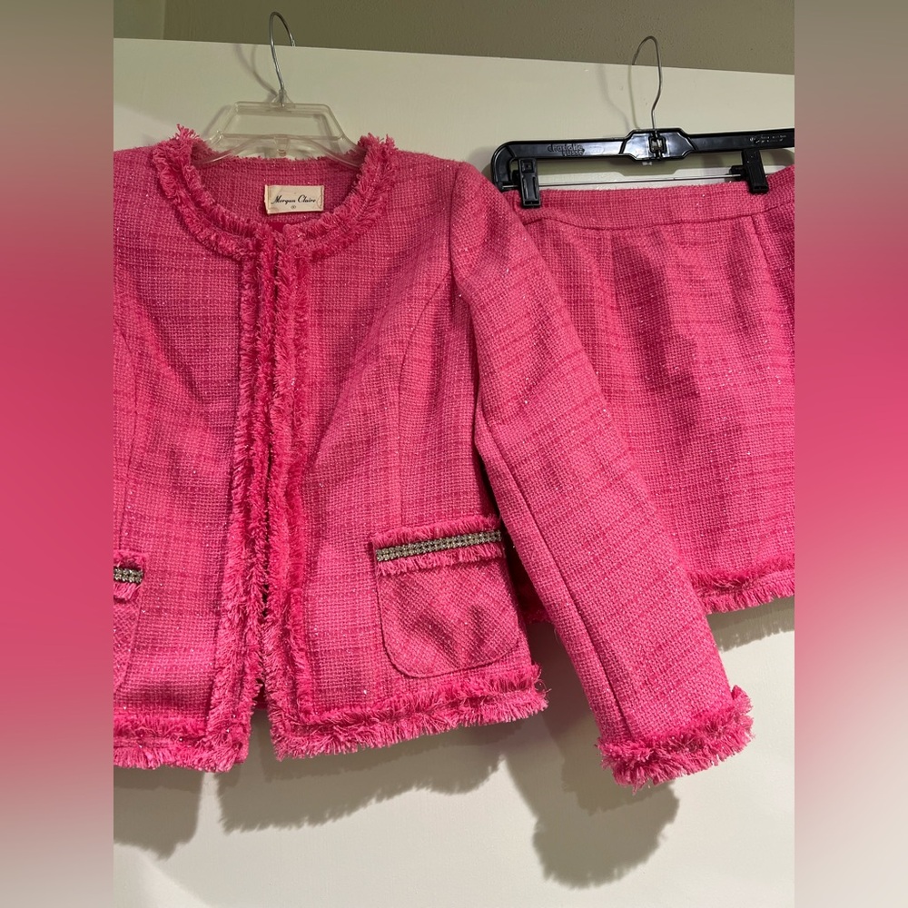 Chic Pink Tweed Skirt Suit